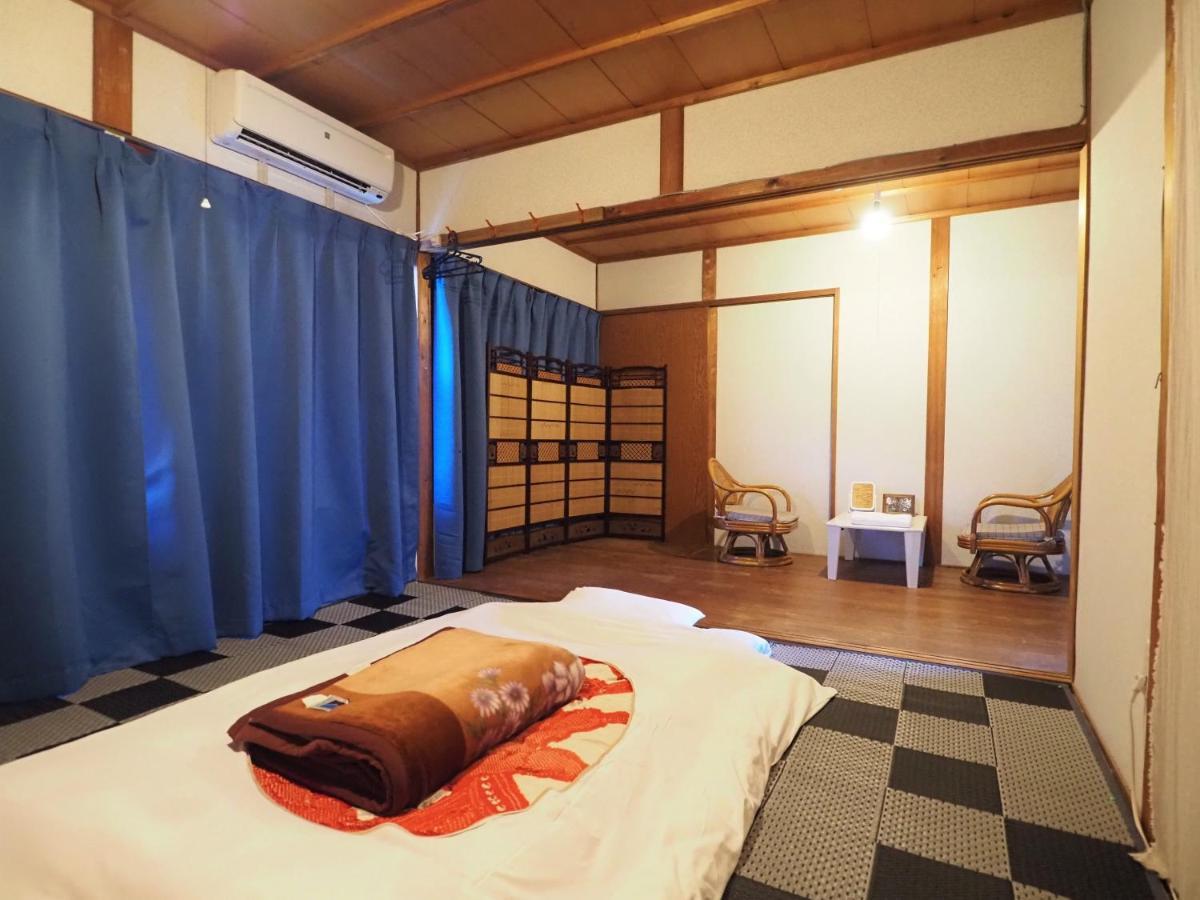 四国旅行のhub拠点 古民家ゲストハウス Heso Camp Miyoshi  Exteriör bild
