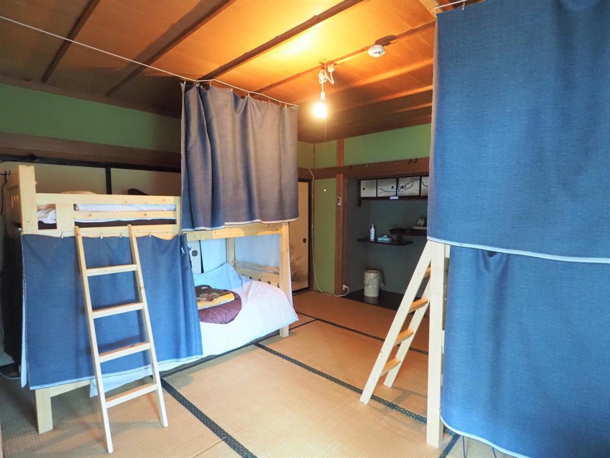 四国旅行のhub拠点 古民家ゲストハウス Heso Camp Miyoshi  Exteriör bild