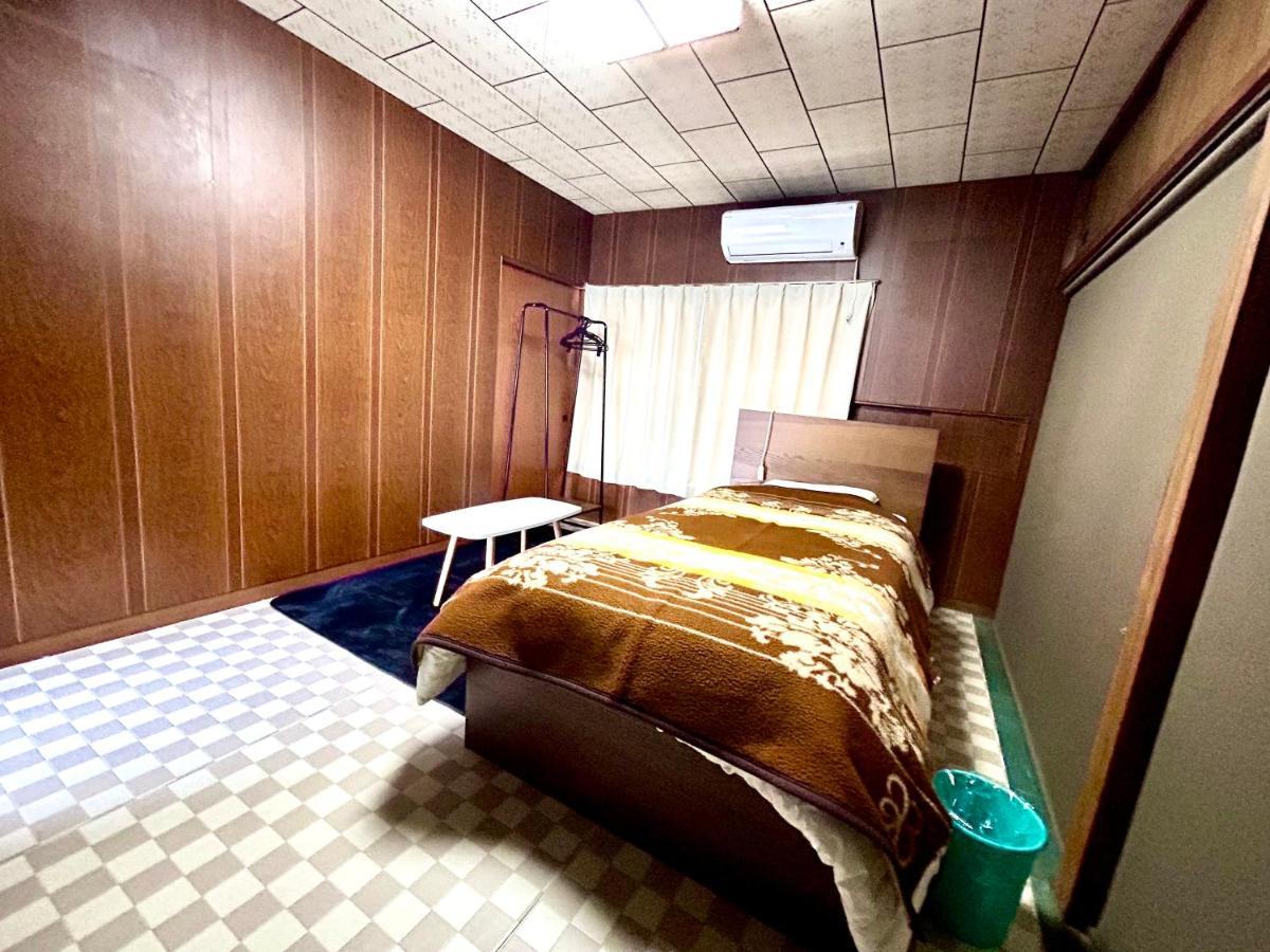 四国旅行のhub拠点 古民家ゲストハウス Heso Camp Miyoshi  Exteriör bild