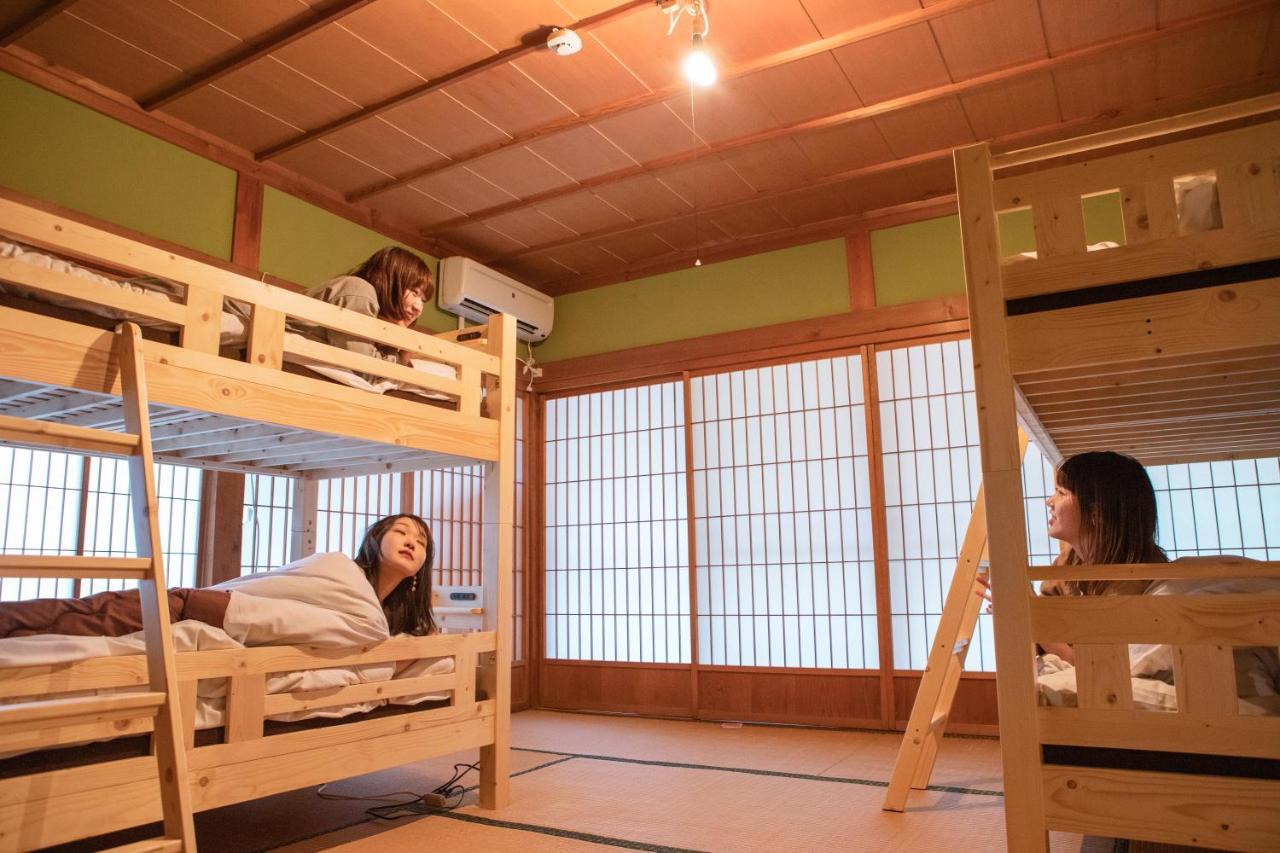 四国旅行のhub拠点 古民家ゲストハウス Heso Camp Miyoshi  Exteriör bild