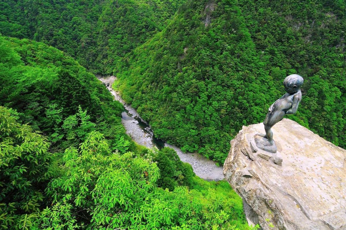 四国旅行のhub拠点 古民家ゲストハウス Heso Camp Miyoshi  Exteriör bild