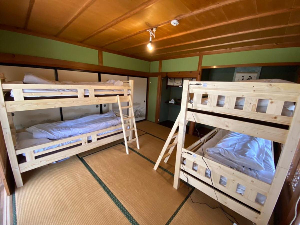 四国旅行のhub拠点 古民家ゲストハウス Heso Camp Miyoshi  Exteriör bild